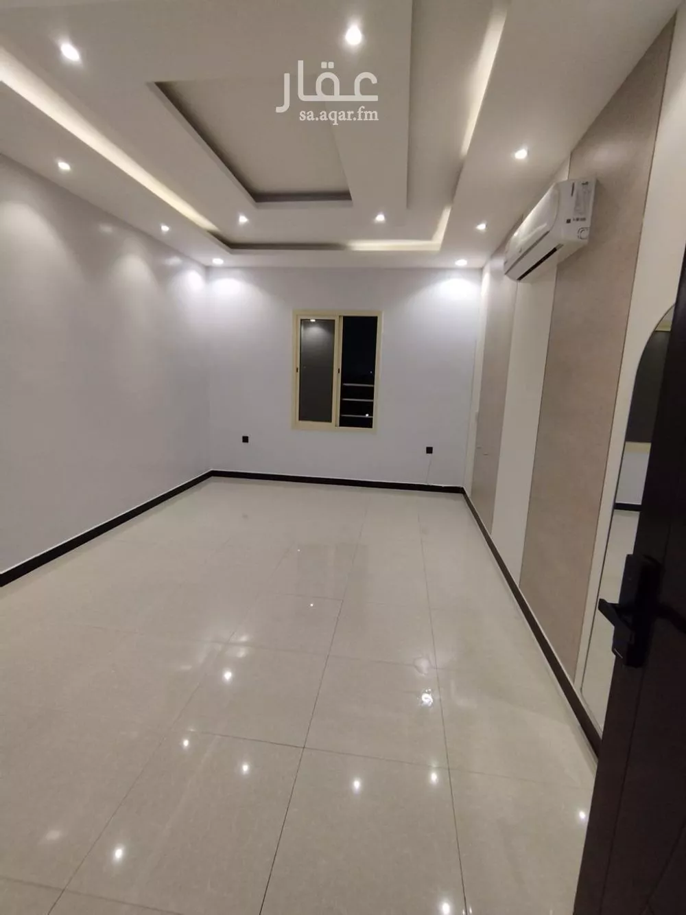 شقة 1 غرف في الملقا 4