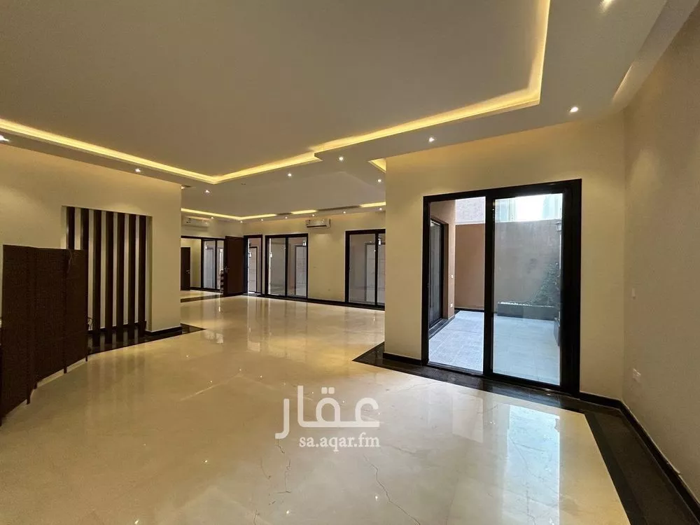 6 bedroom villa in Al Yasmin 5