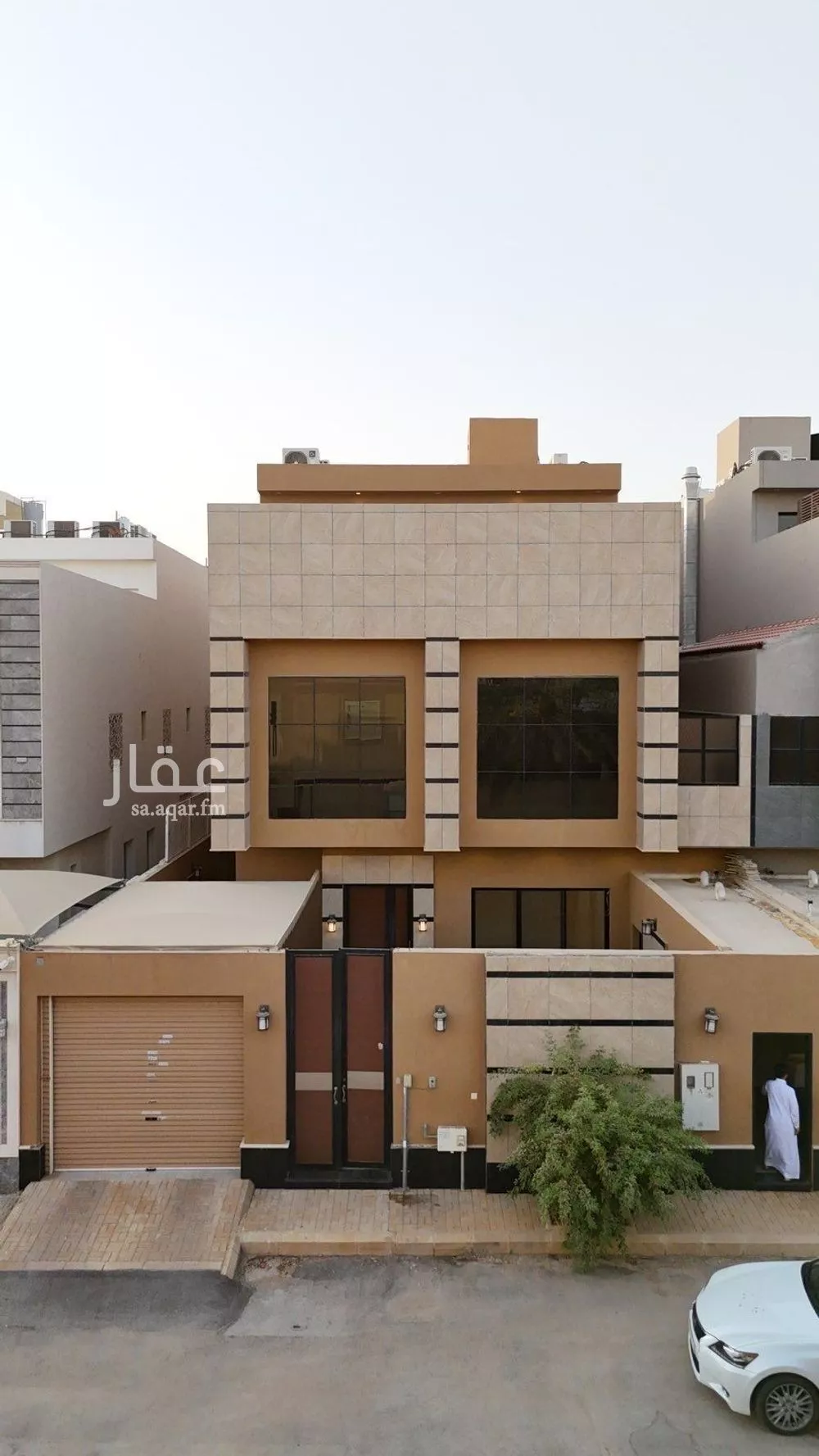 6 bedroom villa in Al Yasmin 1