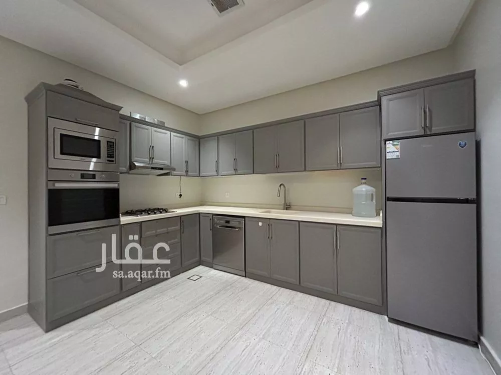 3 bedroom apartment in Al Yasmin 4