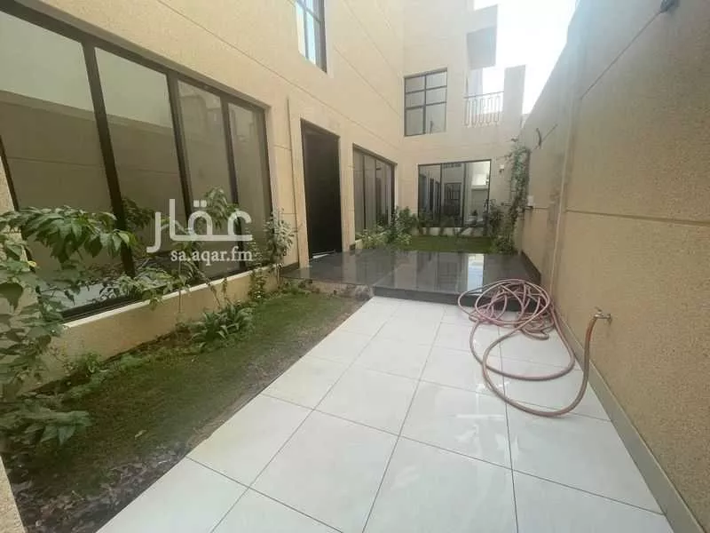 6 bedroom apartment in Al Qairawan 2