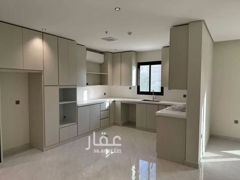 شقة 4 غرف في العارض 3