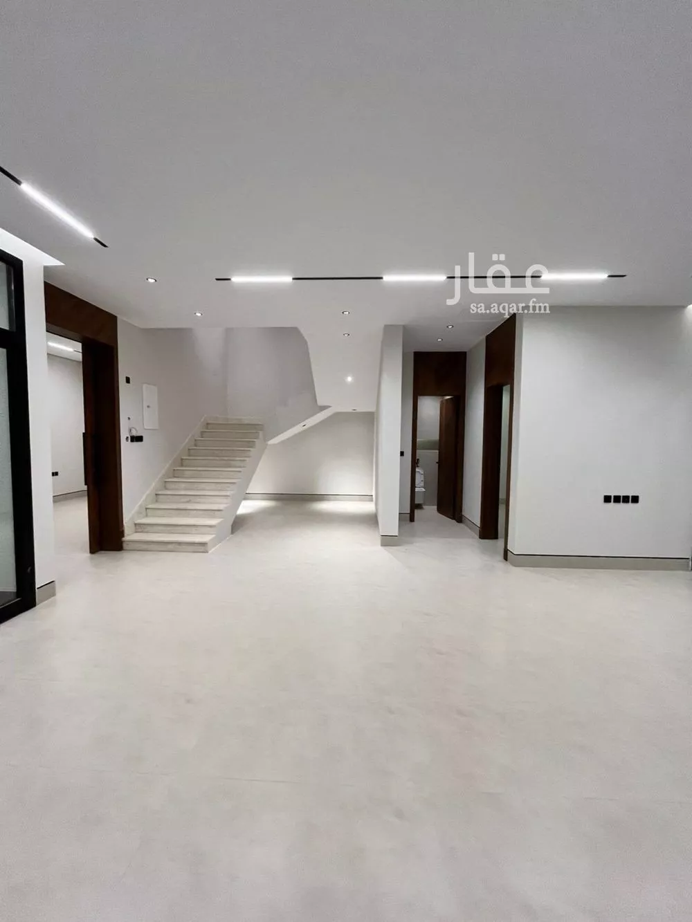 فيلا 6 غرف في المهدية 5