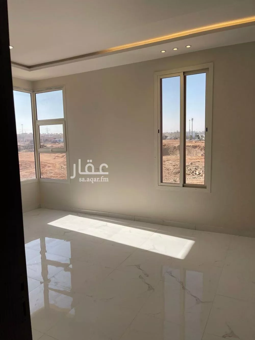 فيلا 6 غرف في عكاظ 4