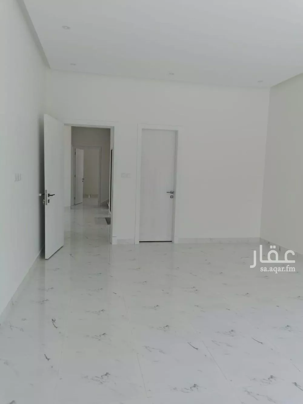 فيلا 3 غرف في العارض 2