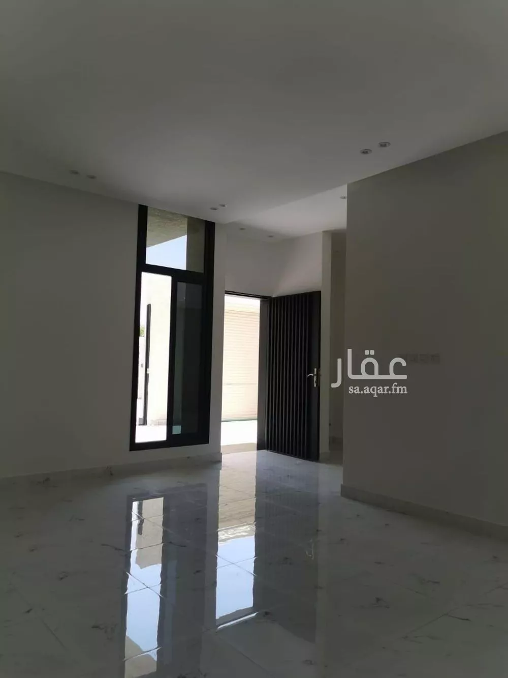 فيلا 3 غرف في العارض 5