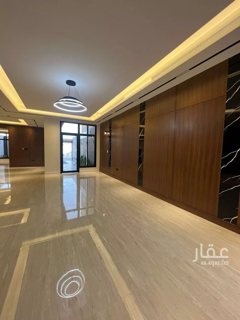 فيلا 6 غرف في النرجس 4