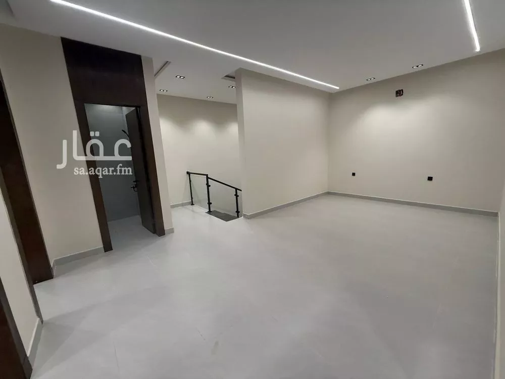 4 bedroom villa in Okaz, Riyadh 8