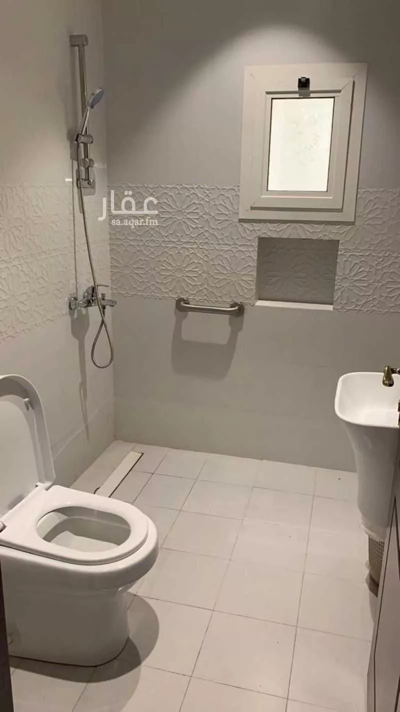 4 bedroom apartment in Irqah, Riyadh 10