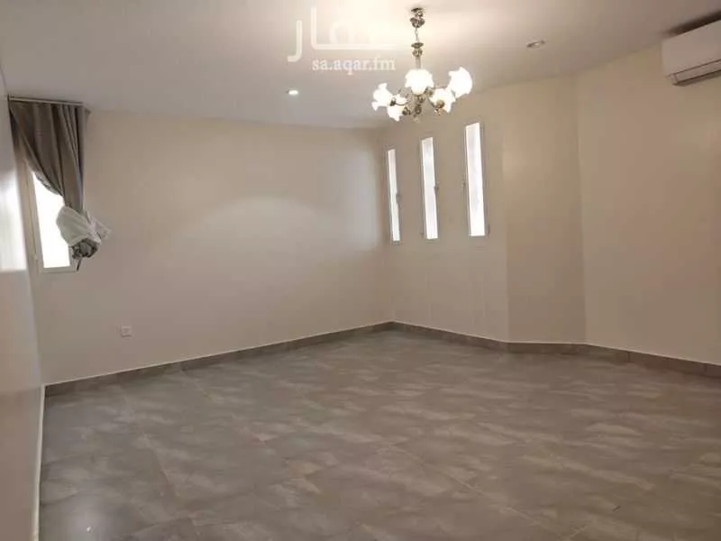 شقة 1 غرف في العليا 4