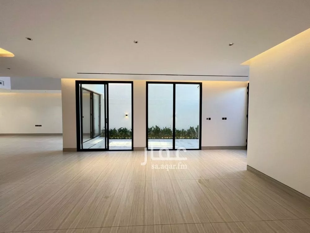 فيلا 5 غرف في النرجس 4