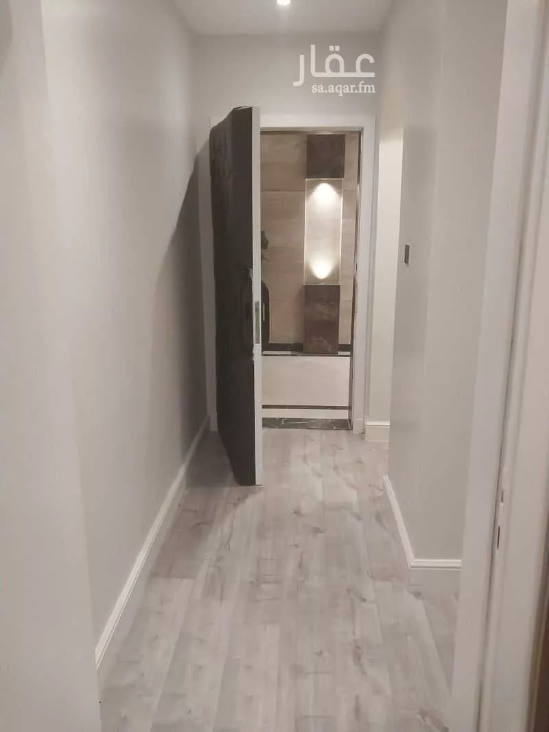 شقة 3 غرف في الملقا 4