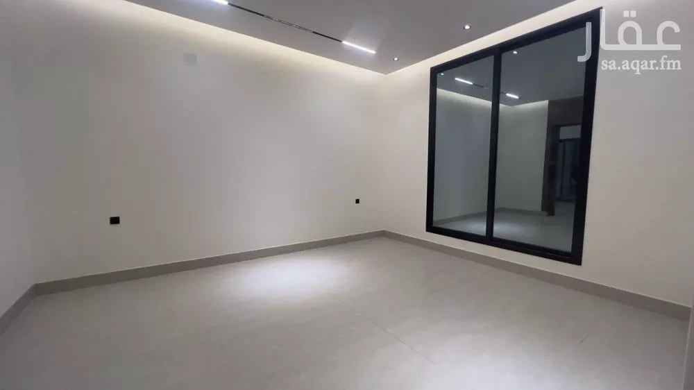 فيلا 5 غرف في عكاظ 4