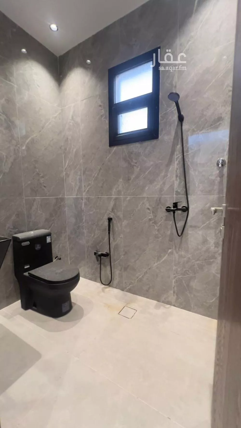 شقة 5 غرف في الحزم 5