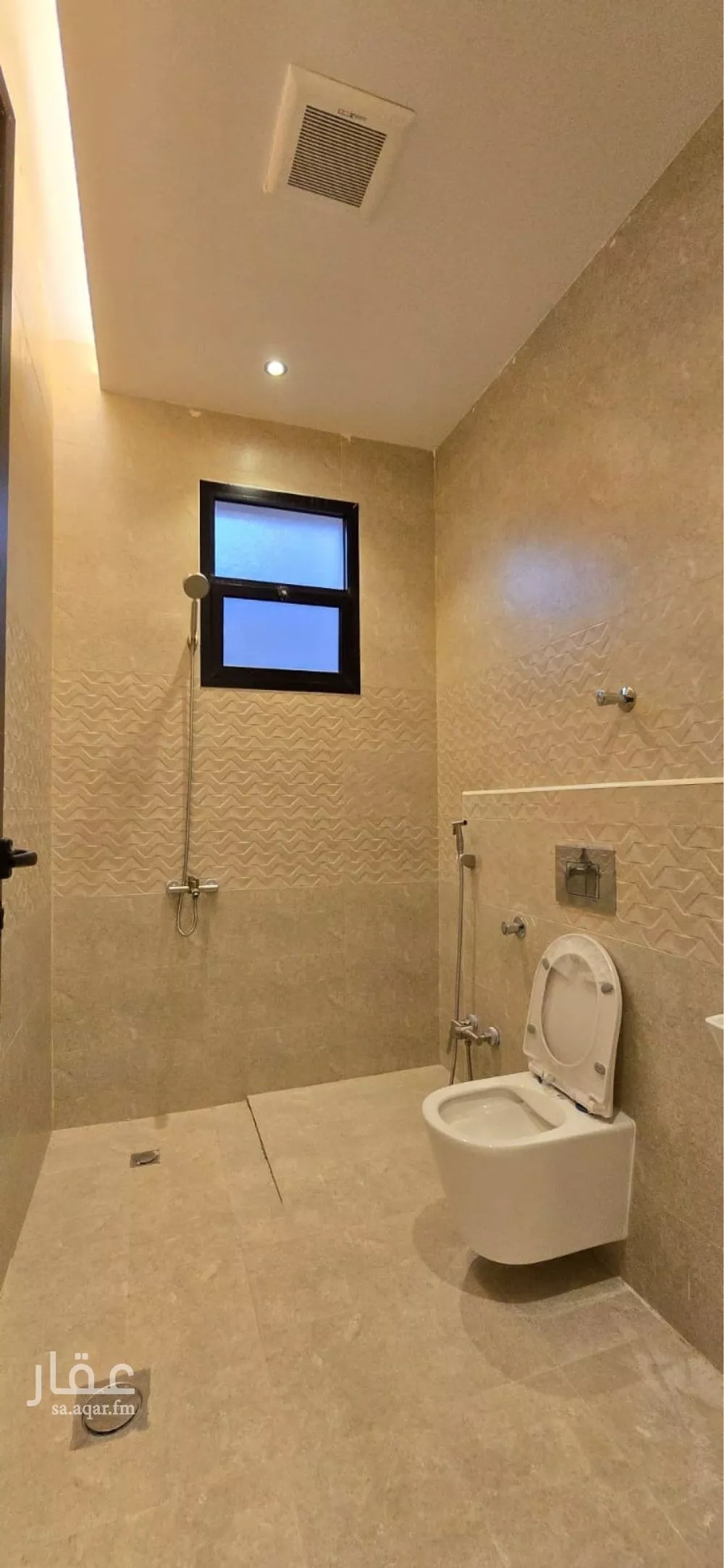 شقة 5 غرف في بدر 3