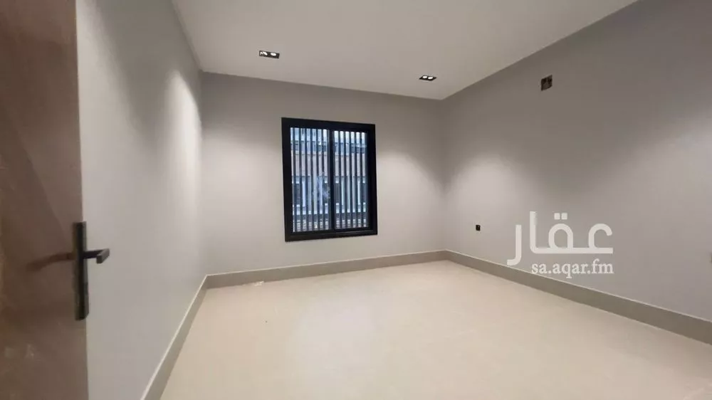 فيلا 5 غرف في عكاظ 1