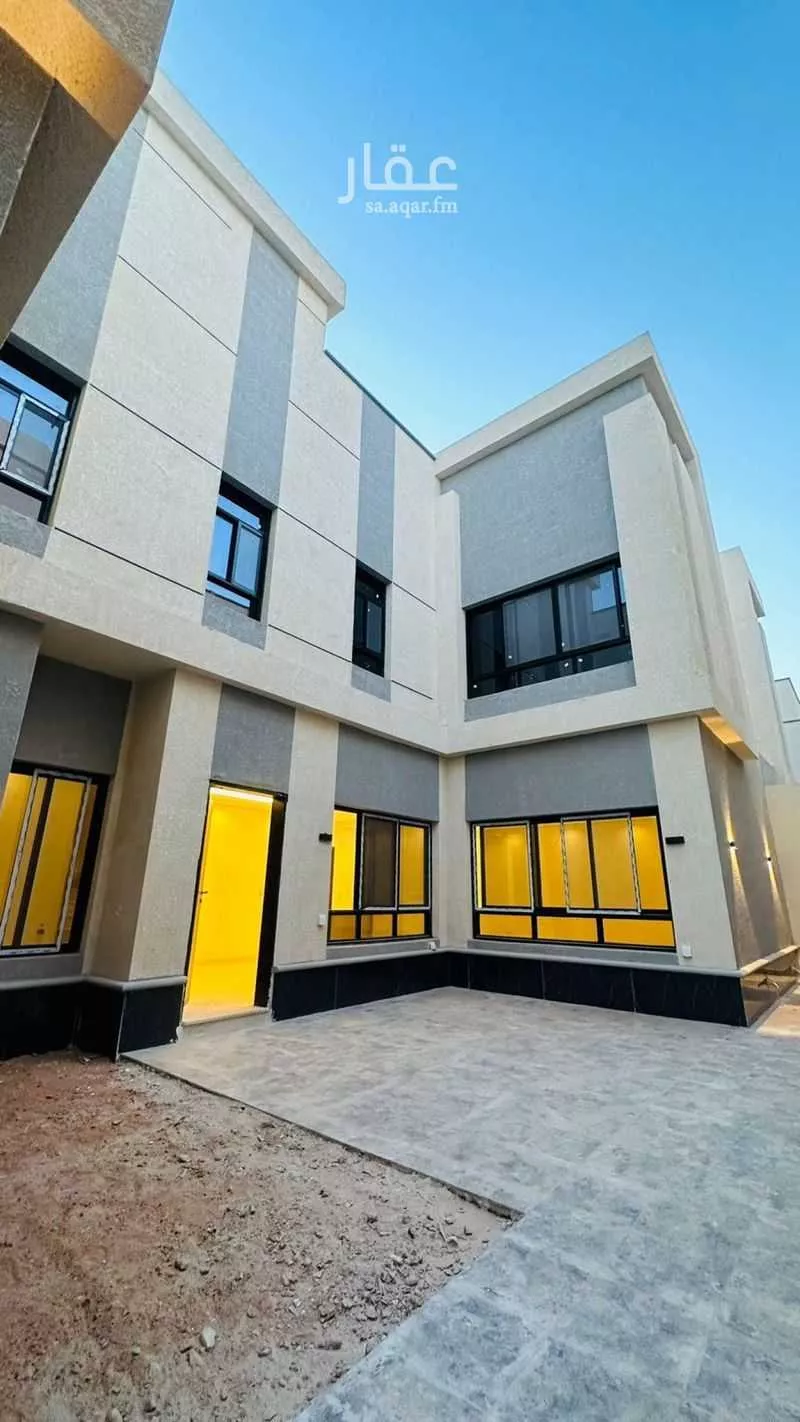 5 bedroom floor in Al Janadriyah 4