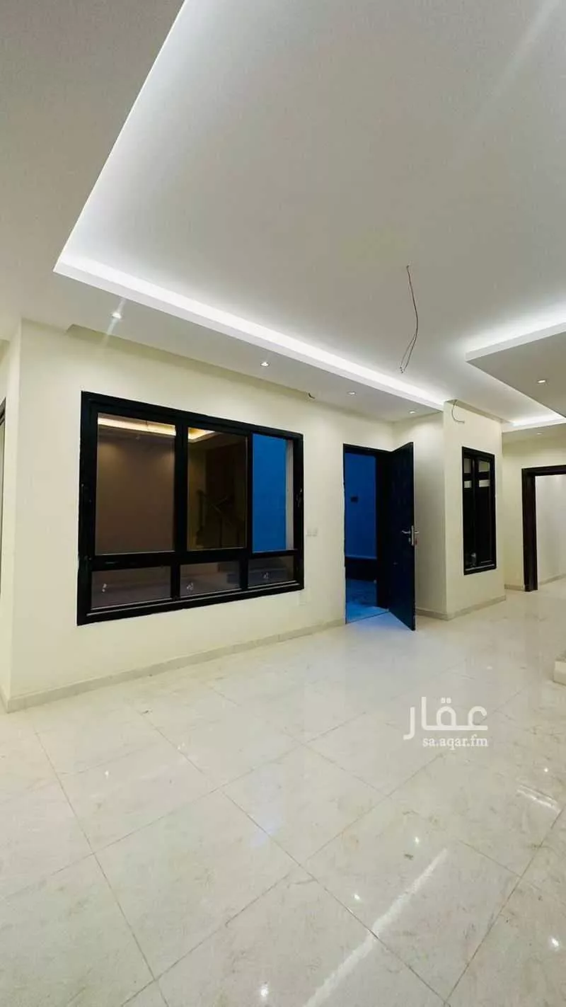 5 bedroom floor in Al Janadriyah 2