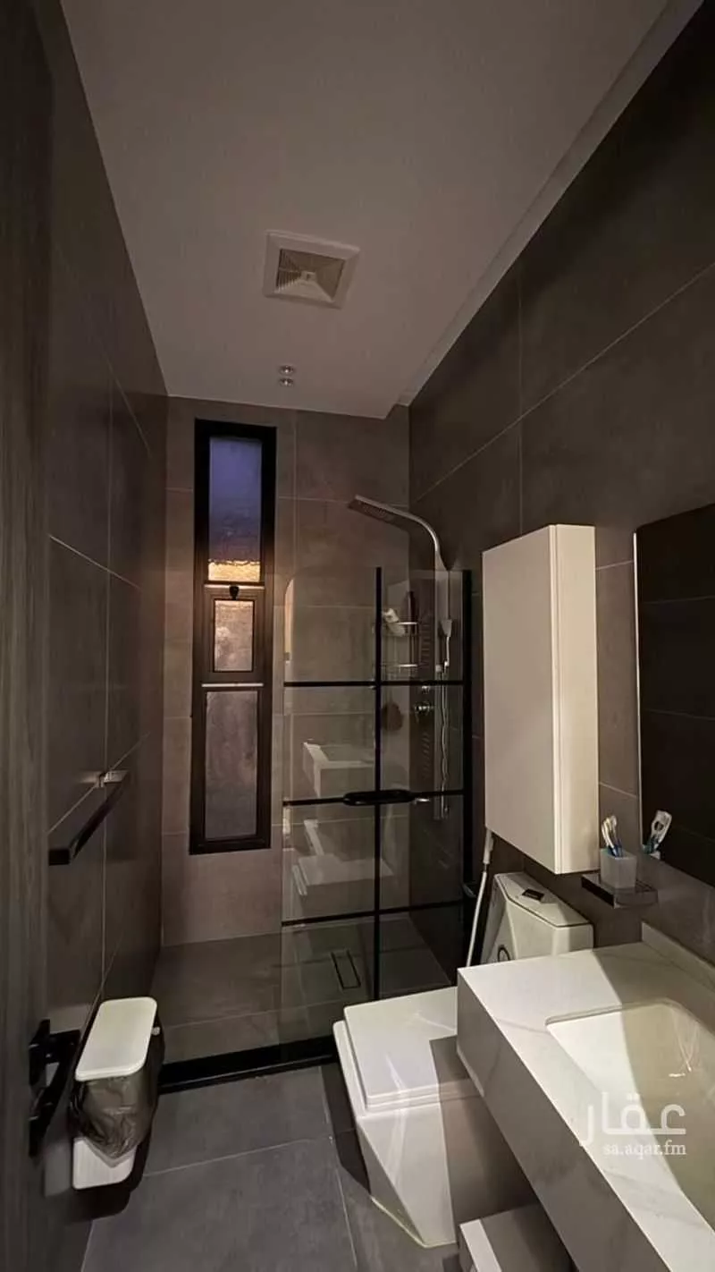 فيلا 5 غرف في الزمرد 1