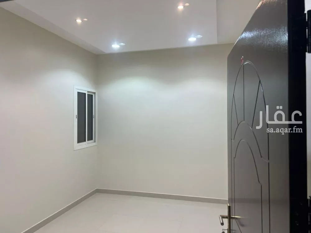 شقة 1 غرف في الملقا 5