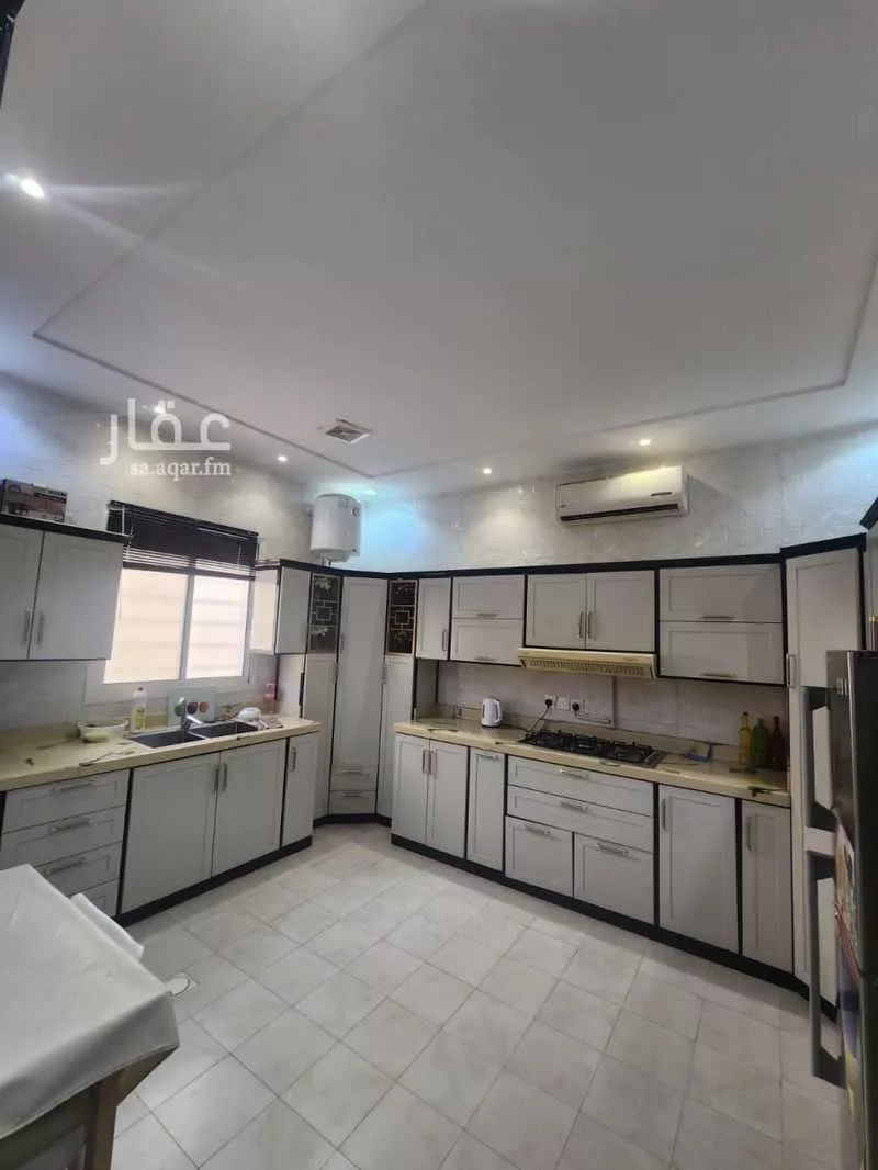 فيلا 8 غرف في عكاظ 5