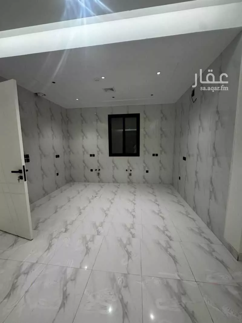 4 bedroom apartment in Okaz, Riyadh 4