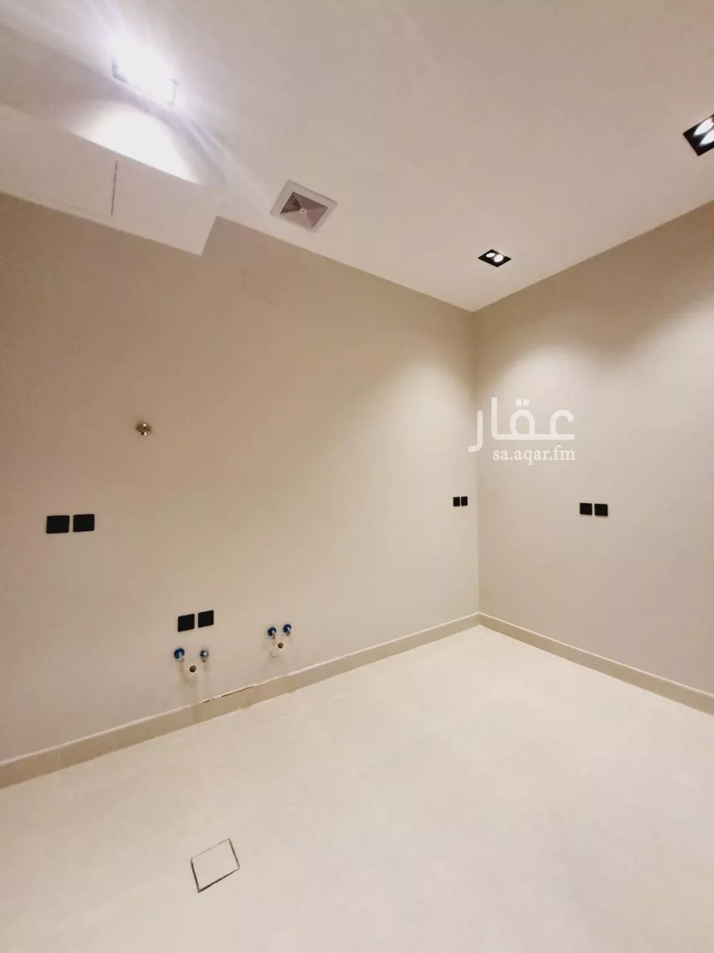 3 bedroom floor in Al Yarmouk 4