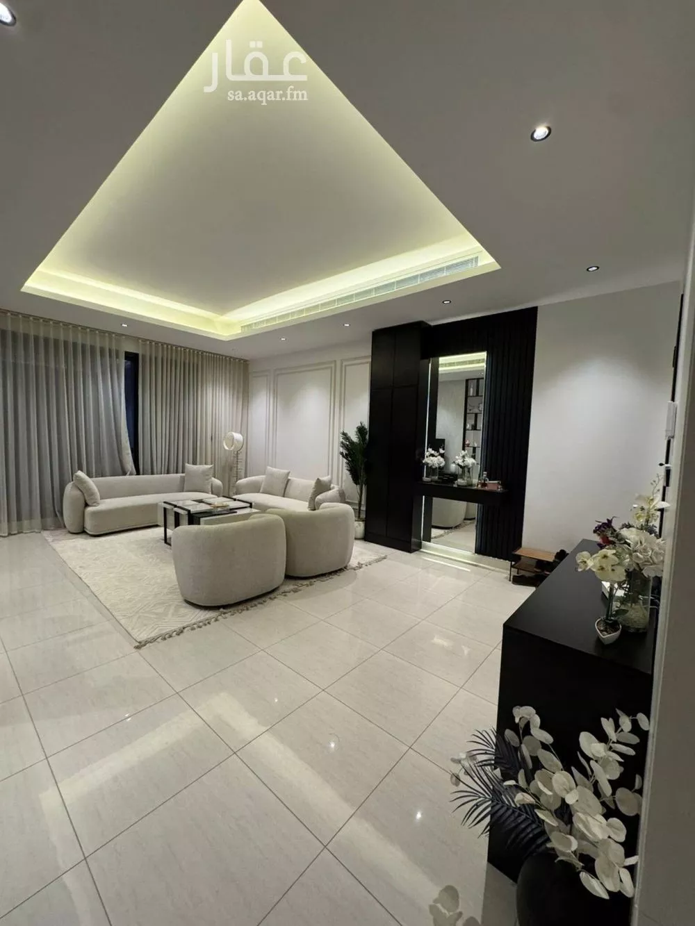 فيلا 6 غرف في النرجس 4