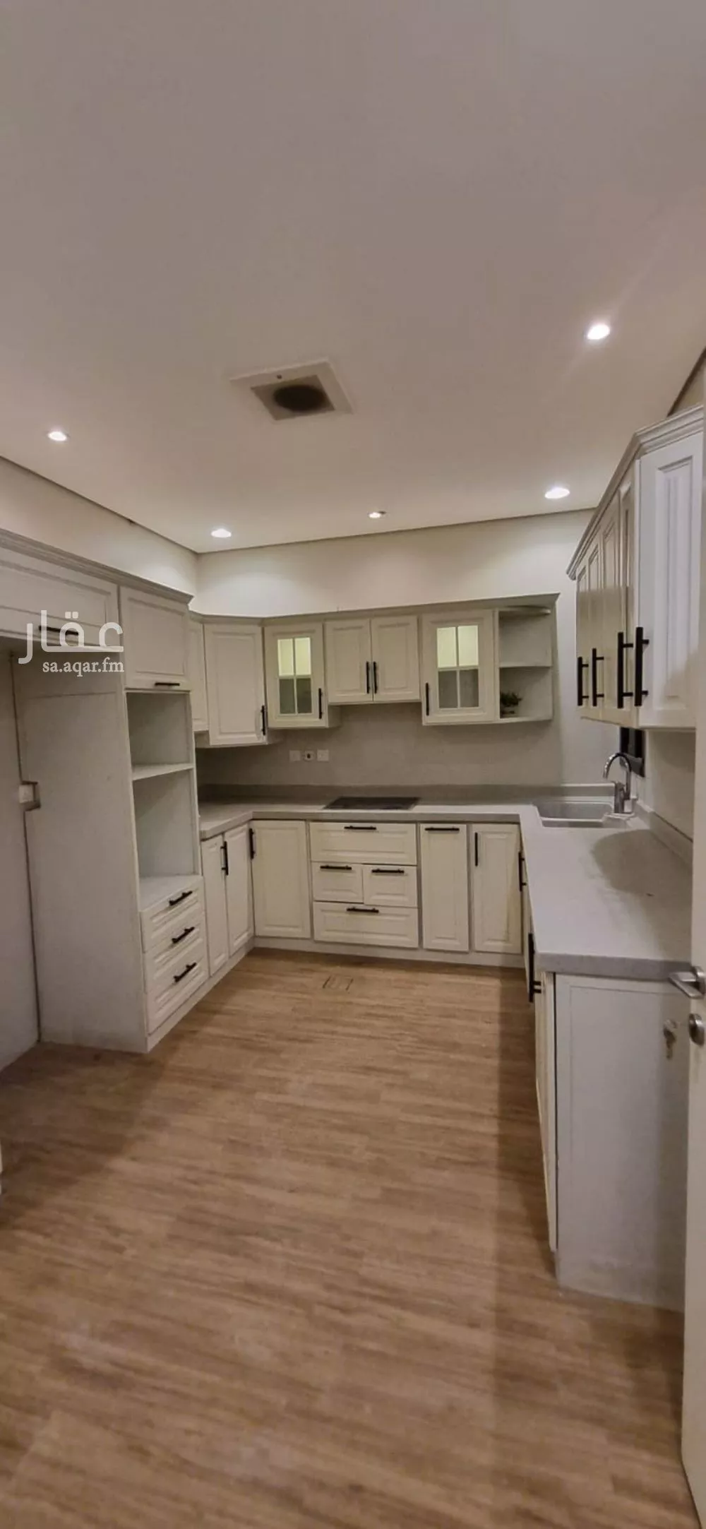 3 bedroom floor in Hittin 3