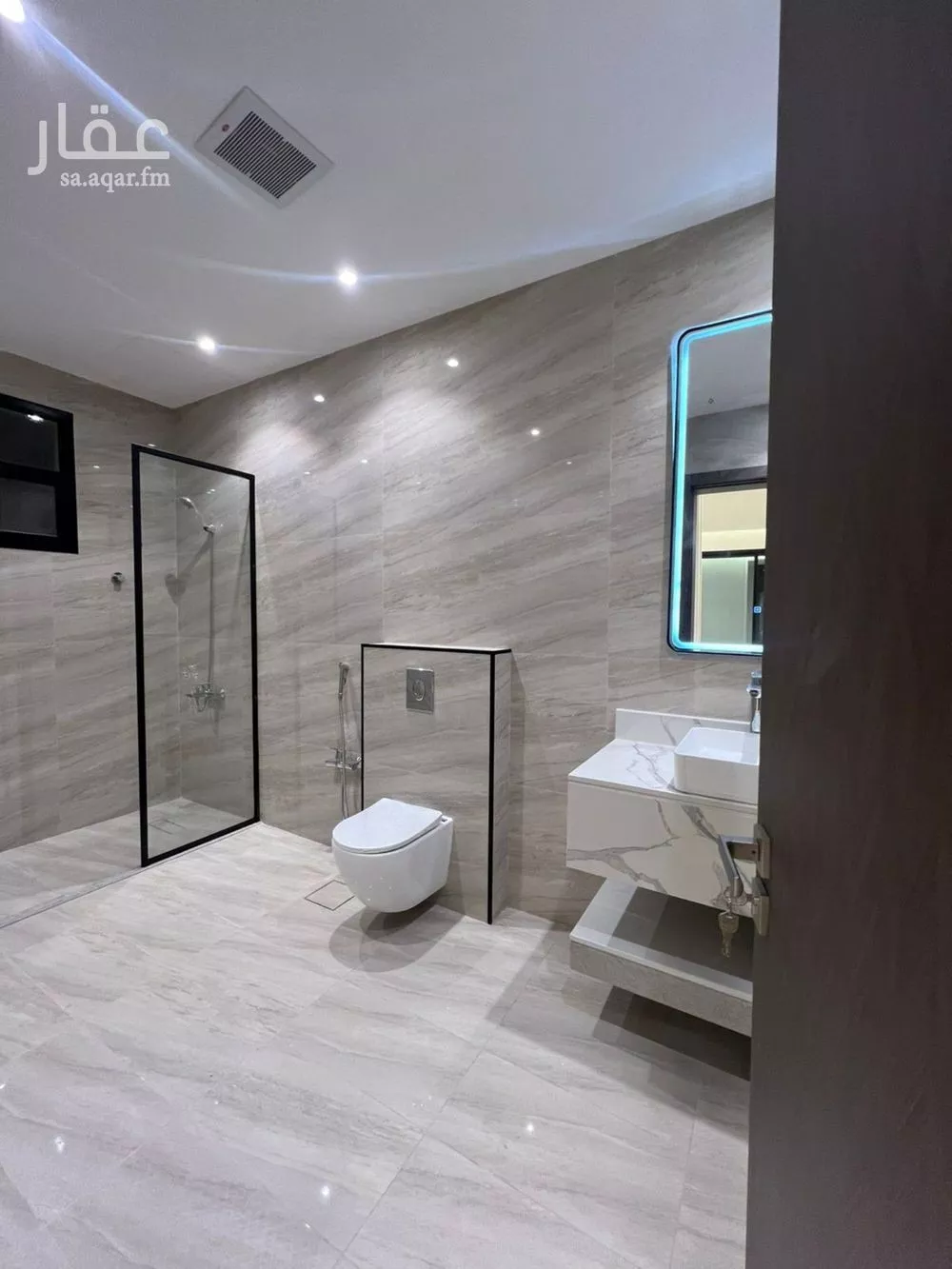 6 bedroom villa in Al Rimal 4