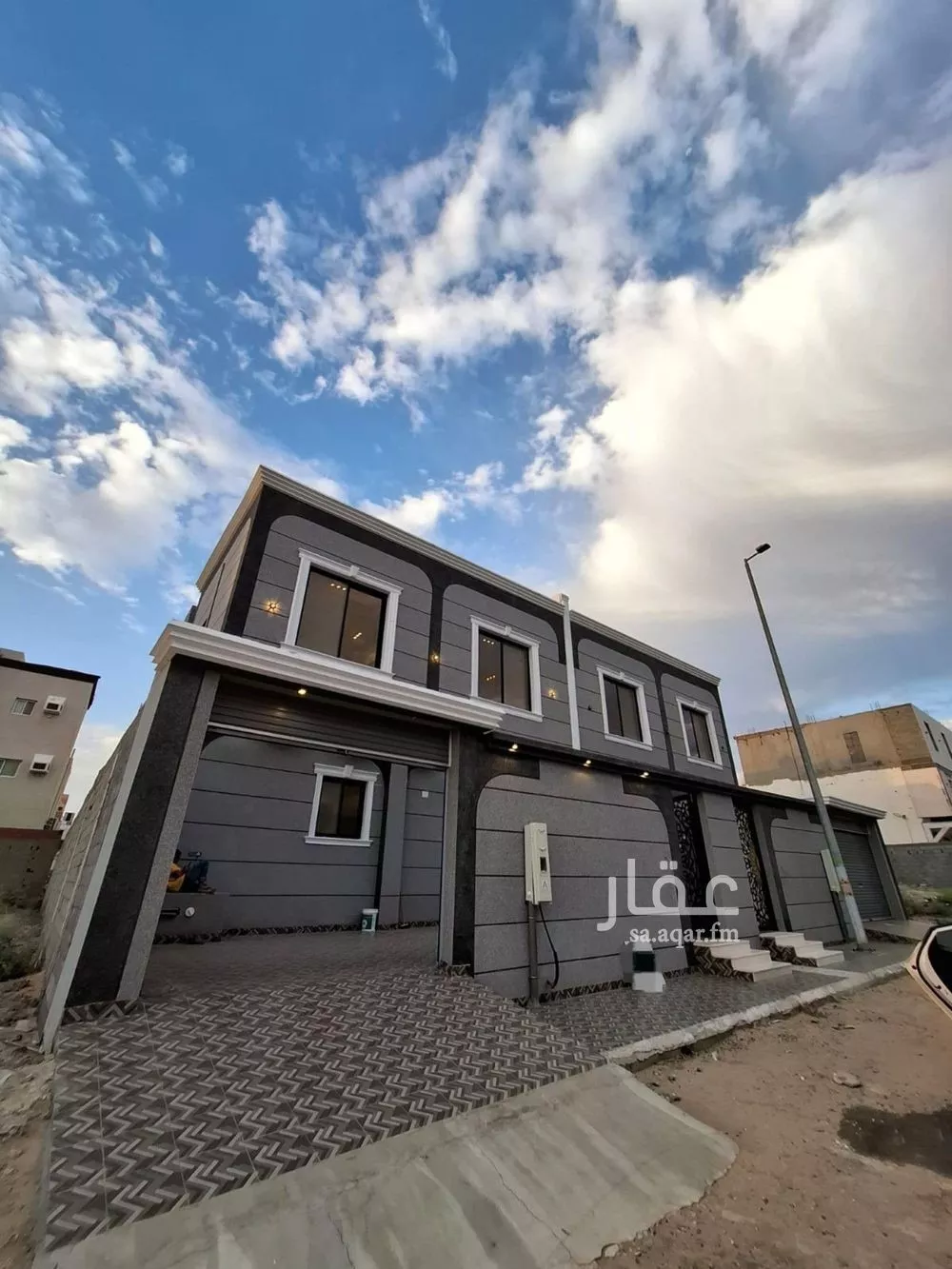 فيلا 9 غرف في الملك فهد 1