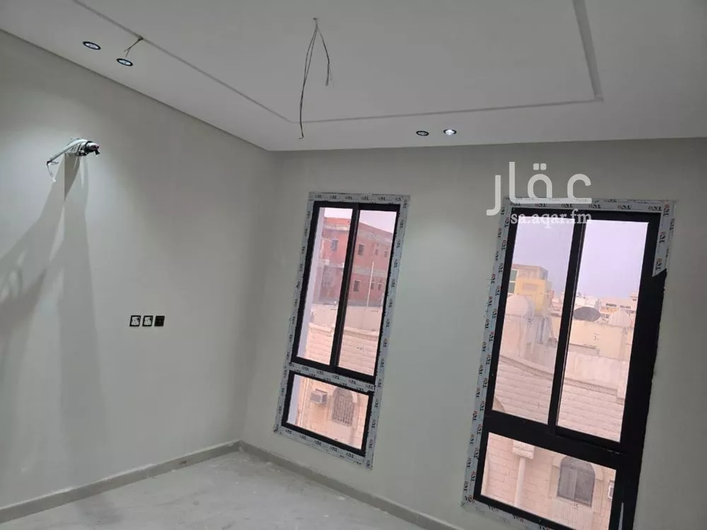 شقة 5 غرف في النزهة 2