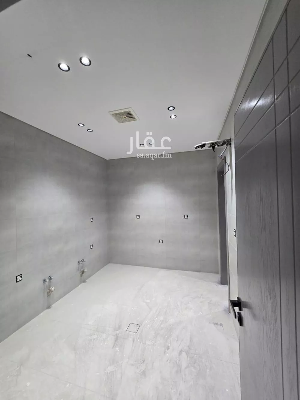 شقة 5 غرف في النزهة 4