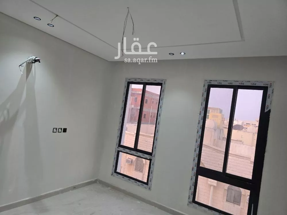 شقة 5 غرف في النزهة 5