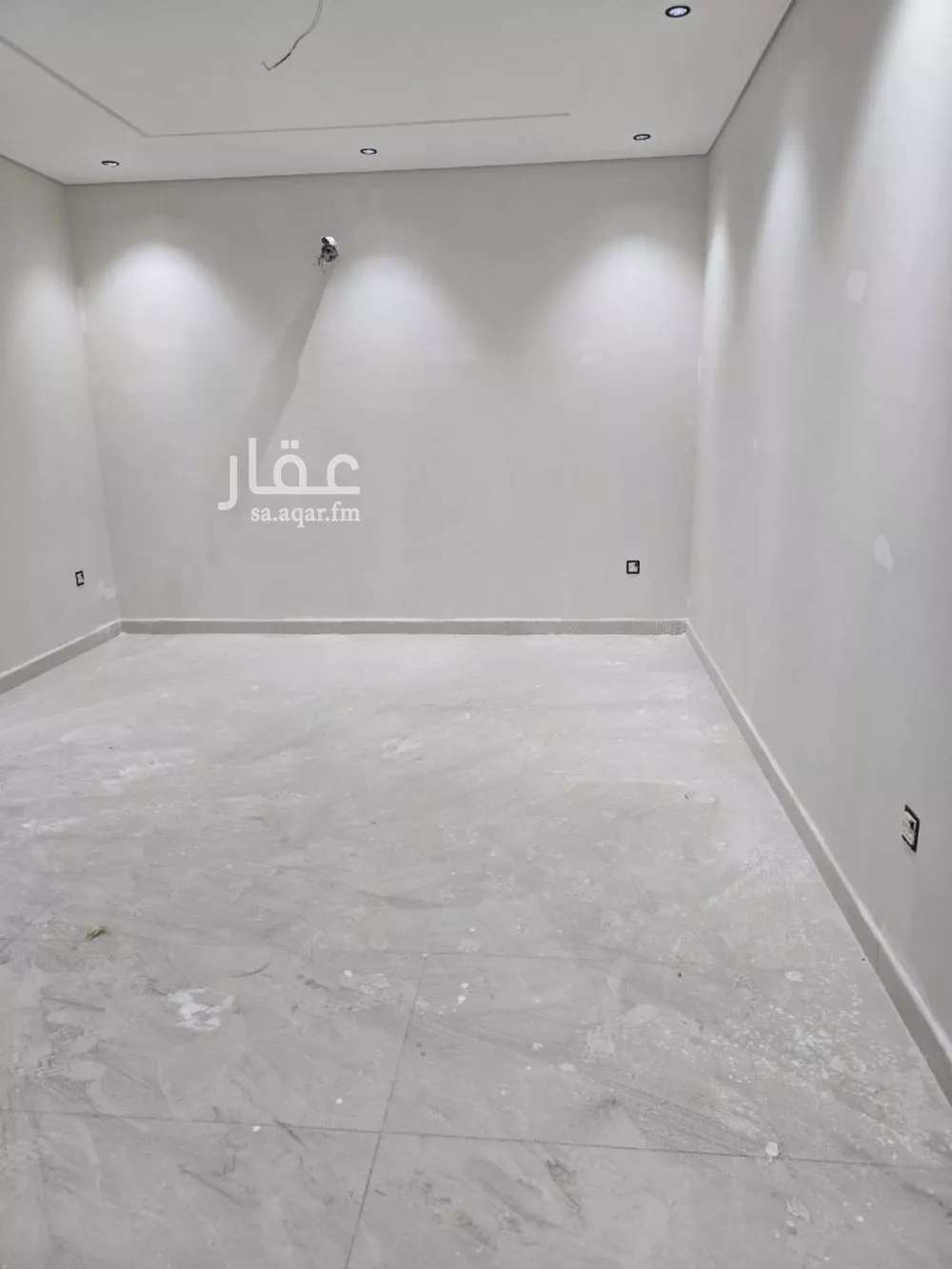 شقة 5 غرف في النزهة 4