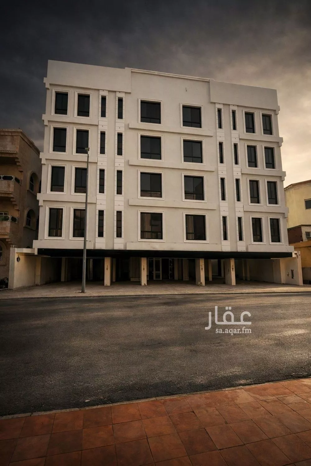 شقة 5 غرف في النزهة 1