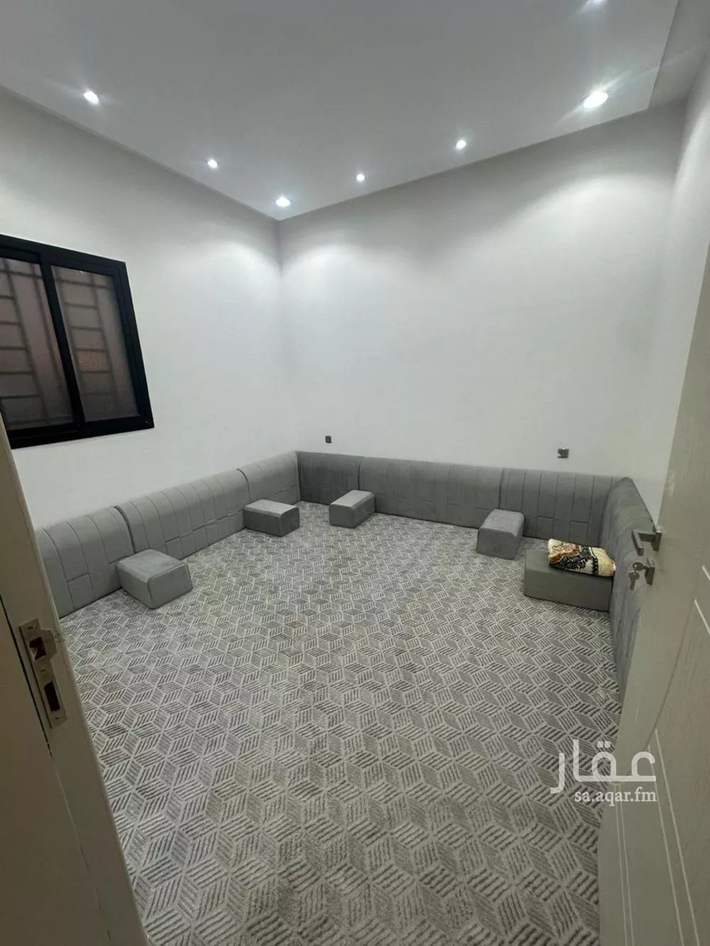 6 bedroom villa in Al Janadriyah 5