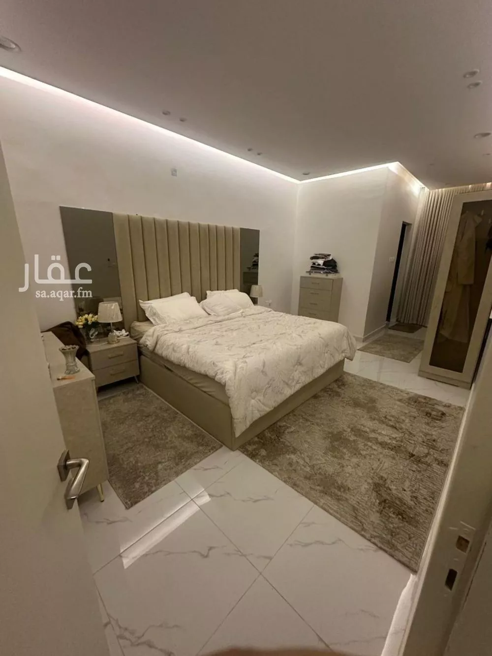 6 bedroom villa in Al Janadriyah 1