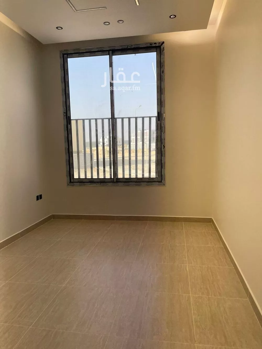 فيلا 4 غرف في النظيم 4