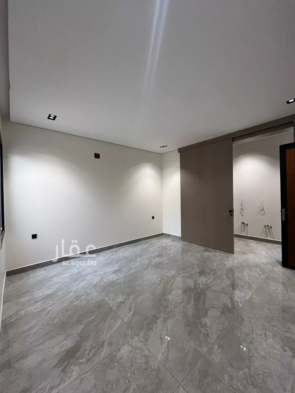 شقة 3 غرف في اشبيلية 2