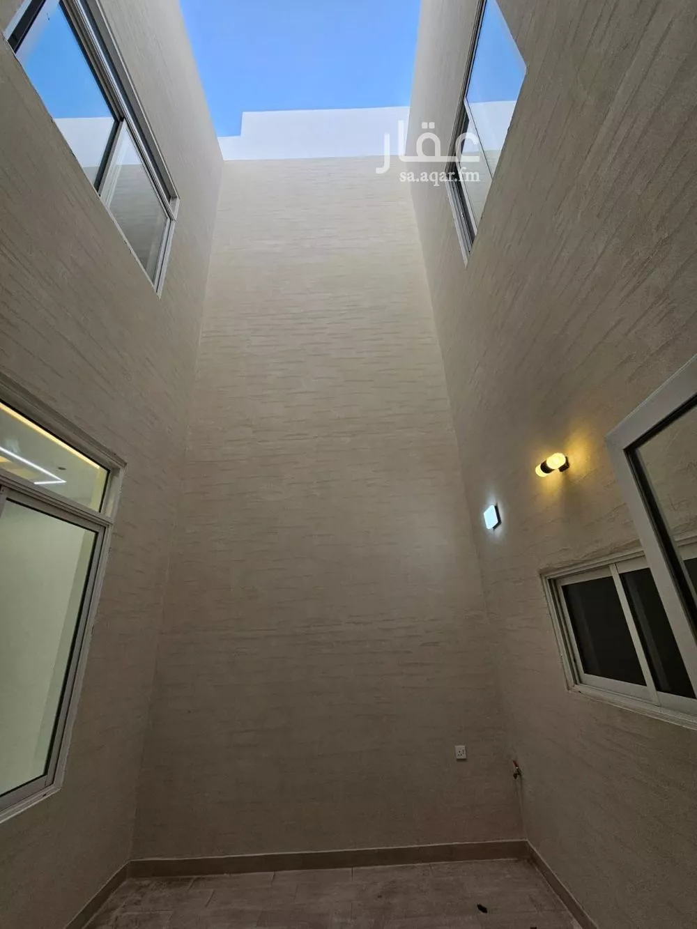 فيلا 7 غرف في نبلاء 5