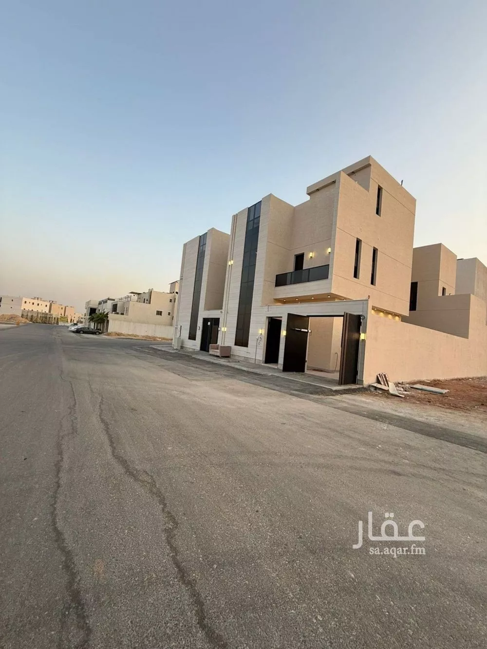 فيلا 7 غرف في المهدية 4