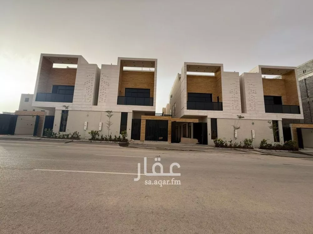 8 bedroom villa in Al Mahdiyyah 2