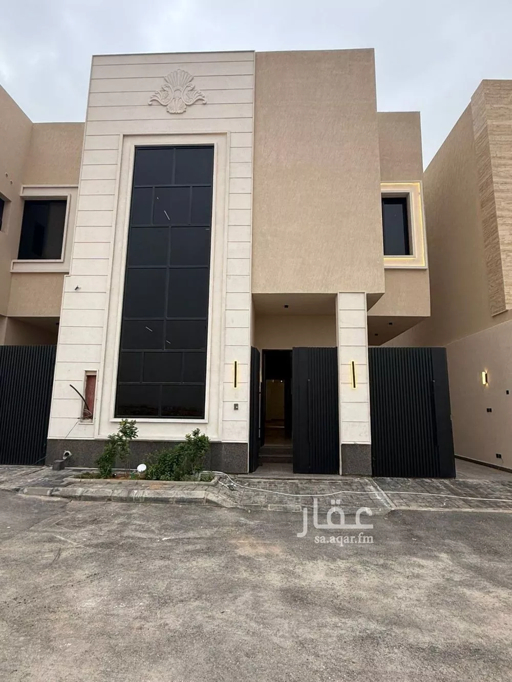 8 bedroom villa in Al Mahdiyyah 2
