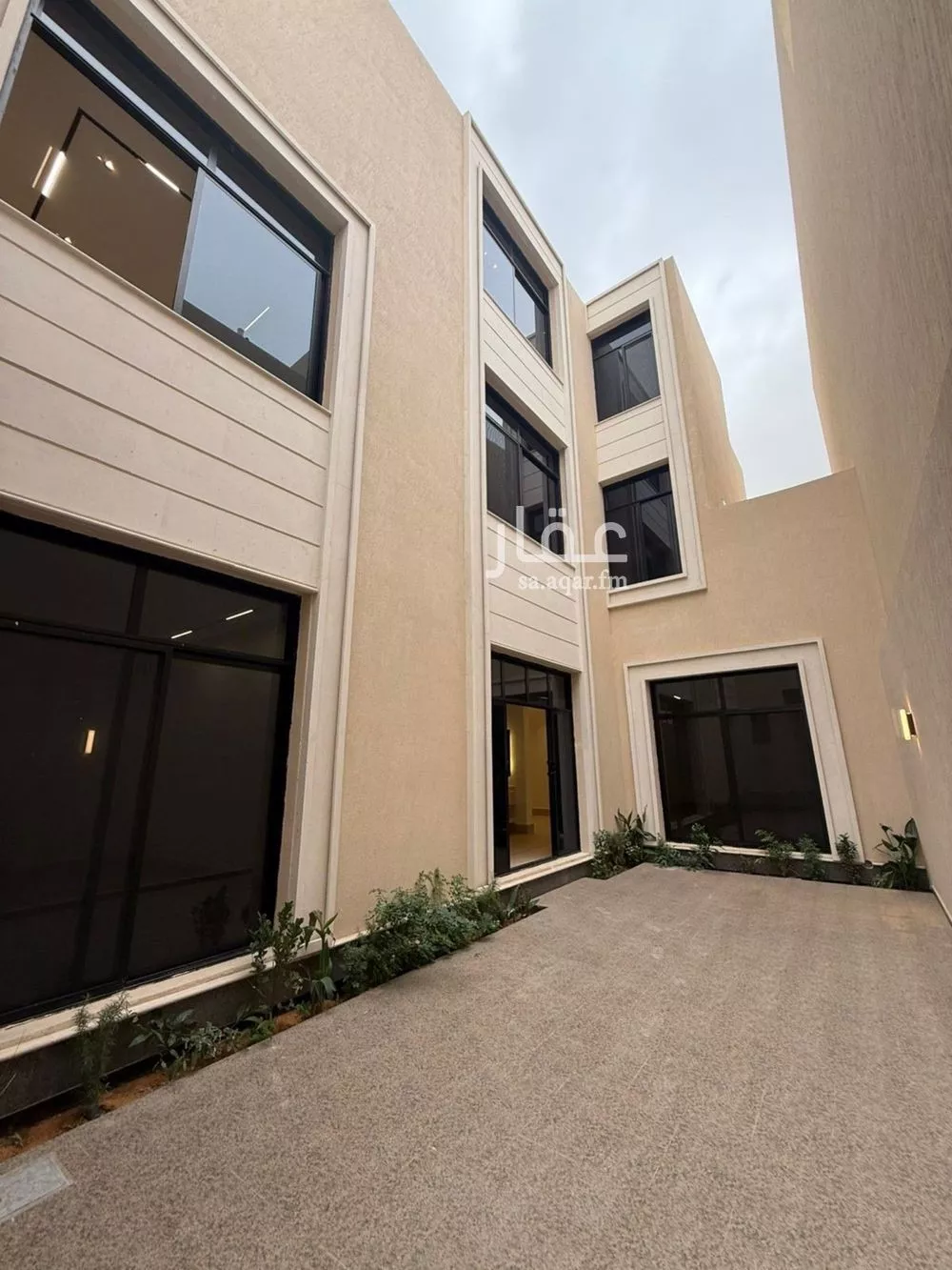 8 bedroom villa in Al Mahdiyyah 5