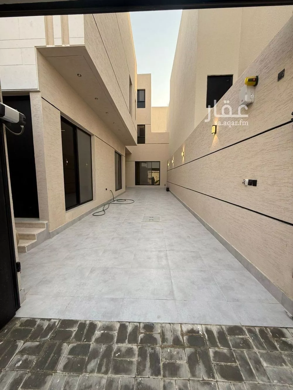 فيلا 8 غرف في المهدية 5