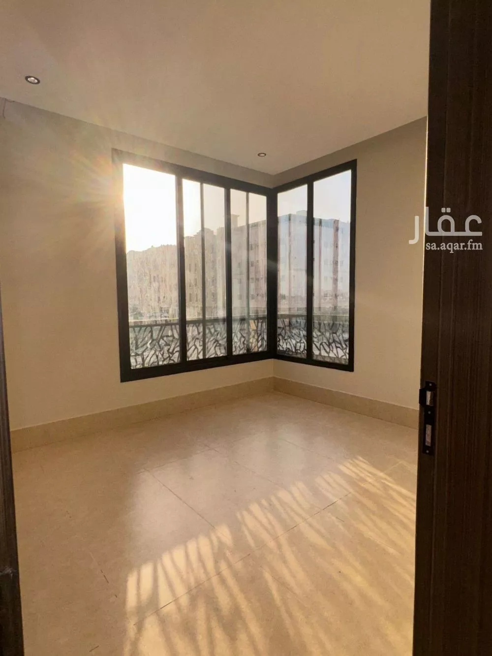 دور 4 غرف في الحمرا 4