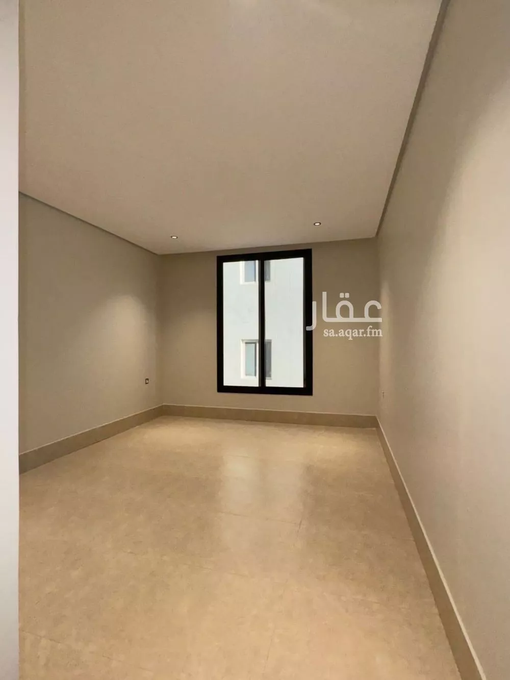 دور 4 غرف في الحمرا 5