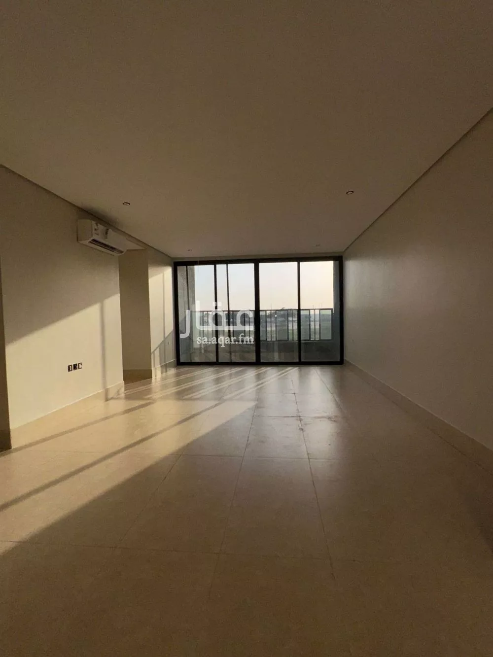 شقة 5 غرف في الحمرا 2