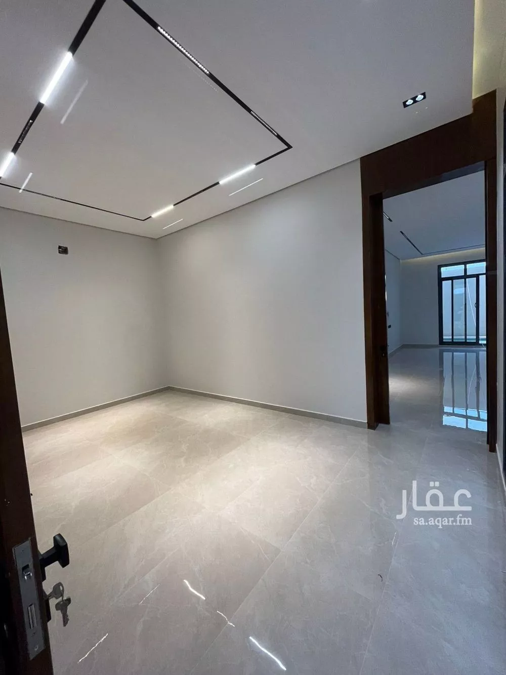 فيلا 8 غرف في الرمال 4